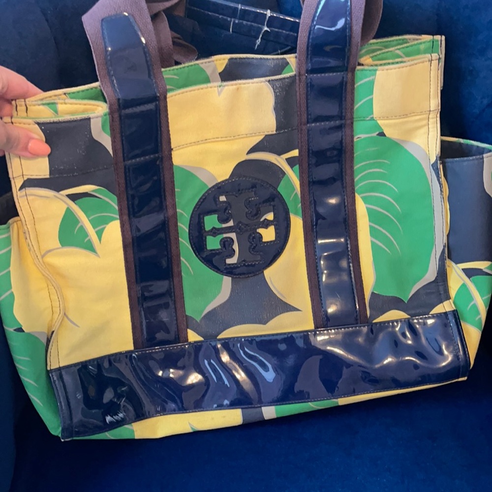 Tory burch used tote bag 🔥so pretty for beach